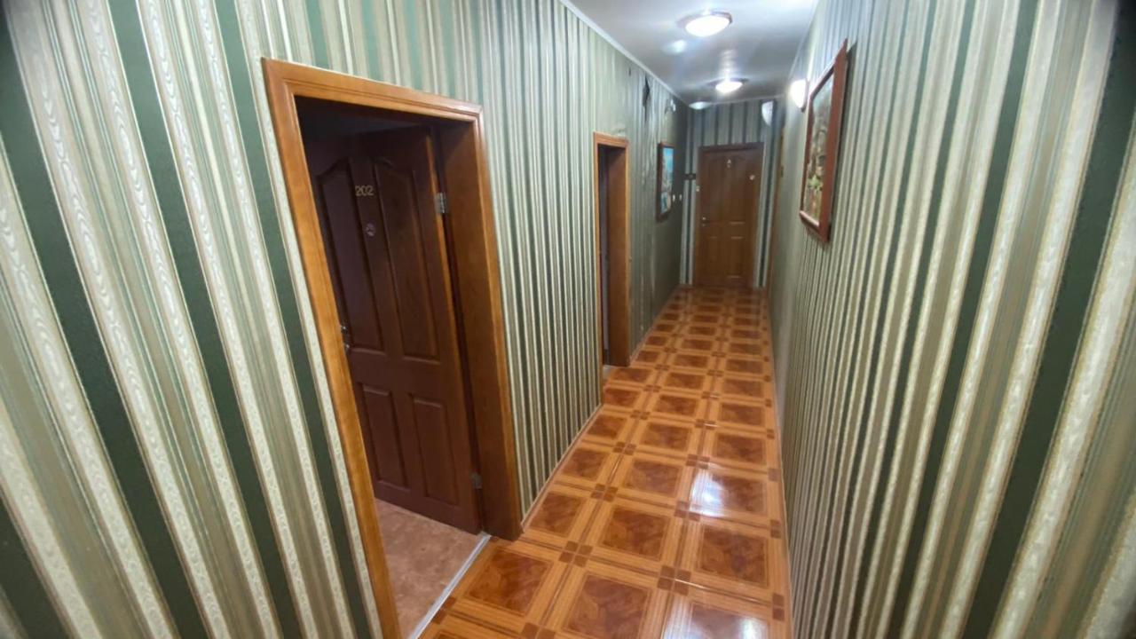 Хотел Галина Палас Srem Exteriör bild